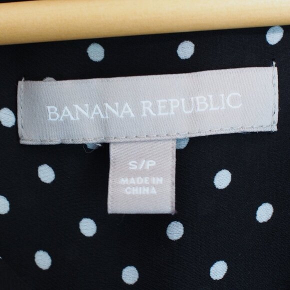 Banana Republic | Sleeveless Polka Dot Blouse - Picture 3 of 5
